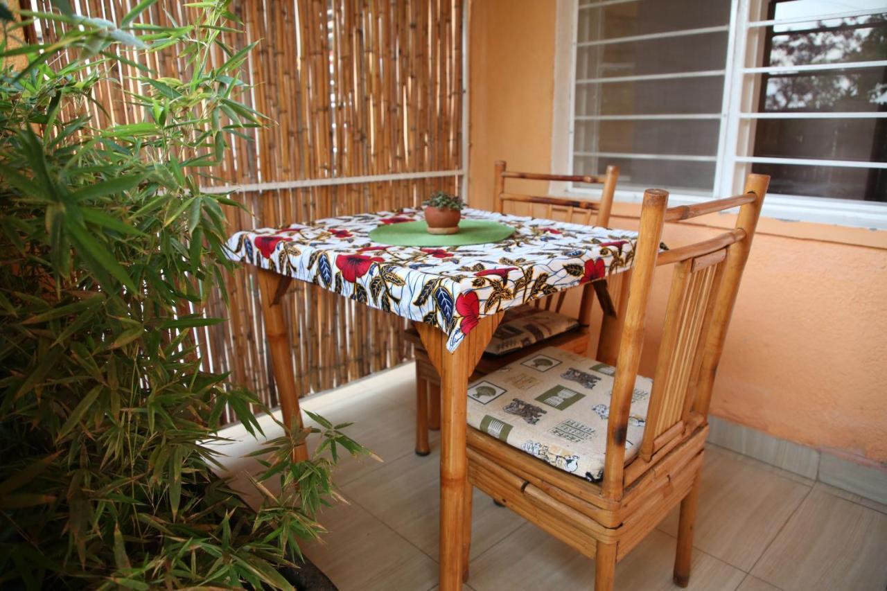 Tea House Bnb Kigali Esterno foto